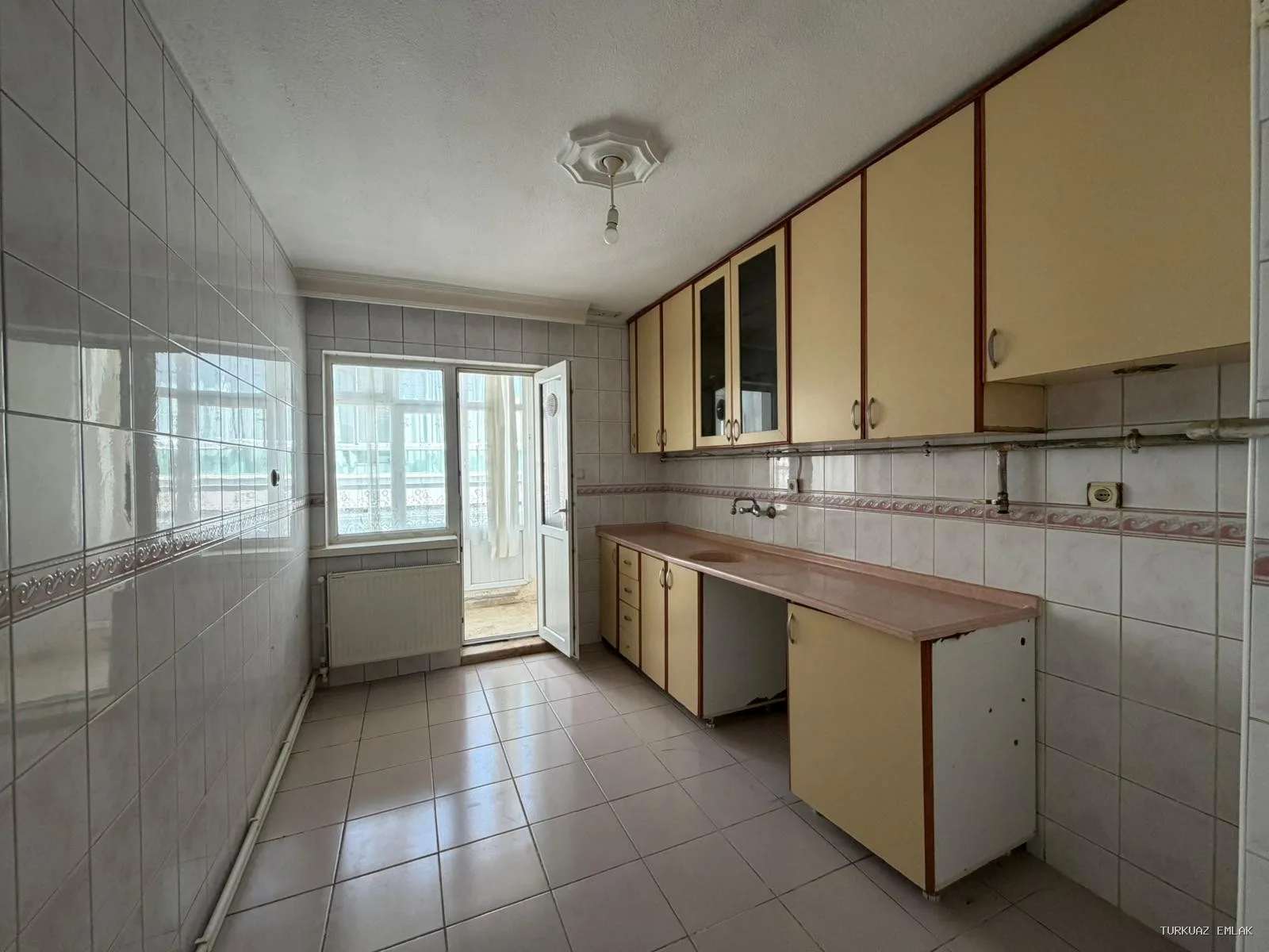 Afyonkarahisar Merkez Mareşal Fevzi Çakmak Kiralık 3+1 Daire Detay Fotoğrafı 5
